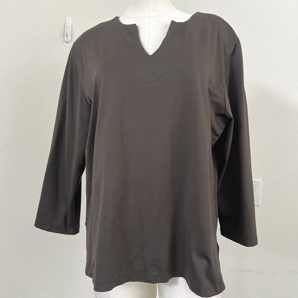 Chico's Travelers Brown Split‎ V-Neck 3/4 Sleeve Top Size 3 Large XL no iron